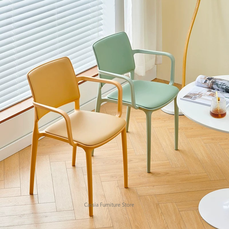 Commercial Kitchen Small Space - Sedia in Plastica con Schienale per