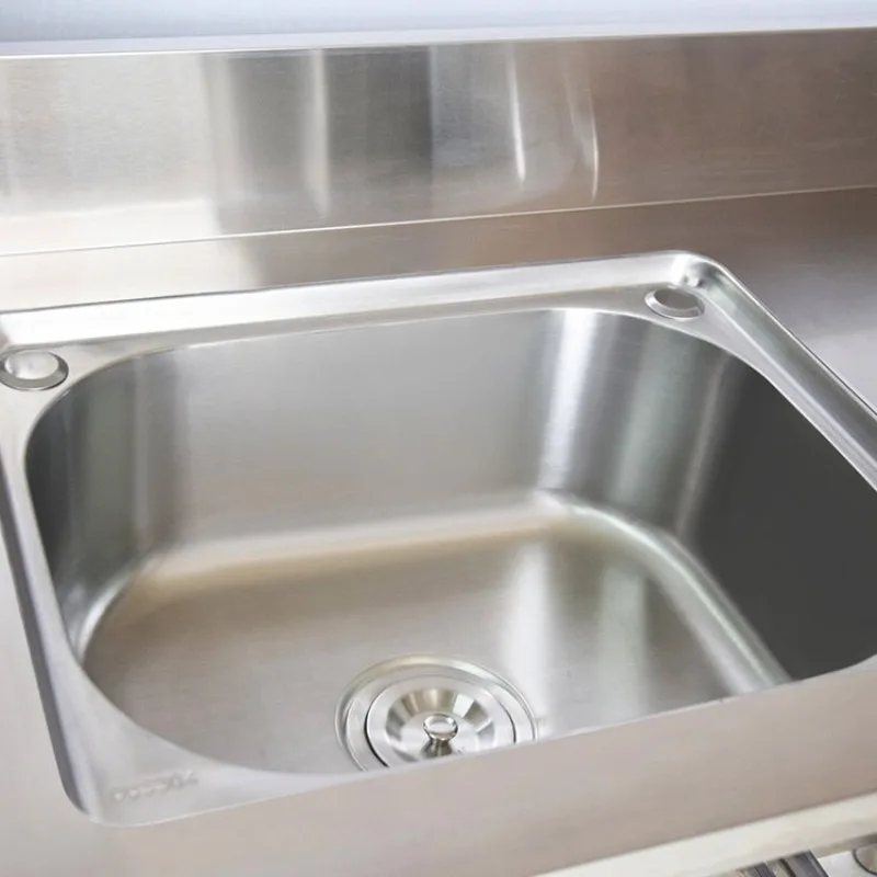 Lavello autoportante in acciai - Commercial Kitchen Faucets recensione e prezzo