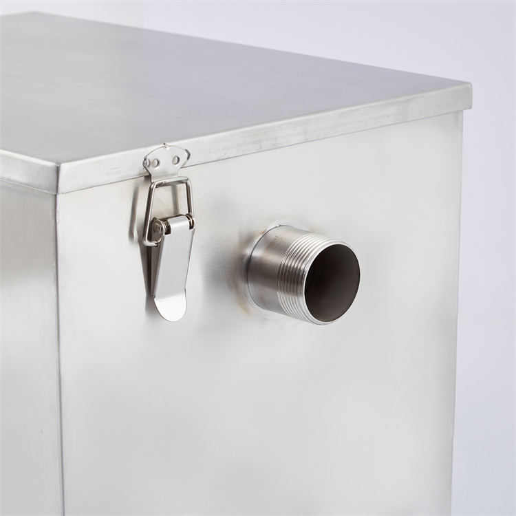 Separatore Olio/Acqua per Cuci - Commercial Kitchen Grease Trap recensione e prezzo